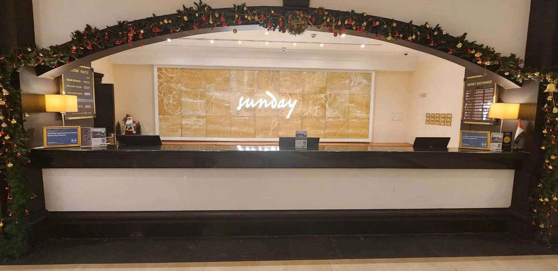 ****  Sunday Hotel Holiday International Dubaï Émirats arabes unis