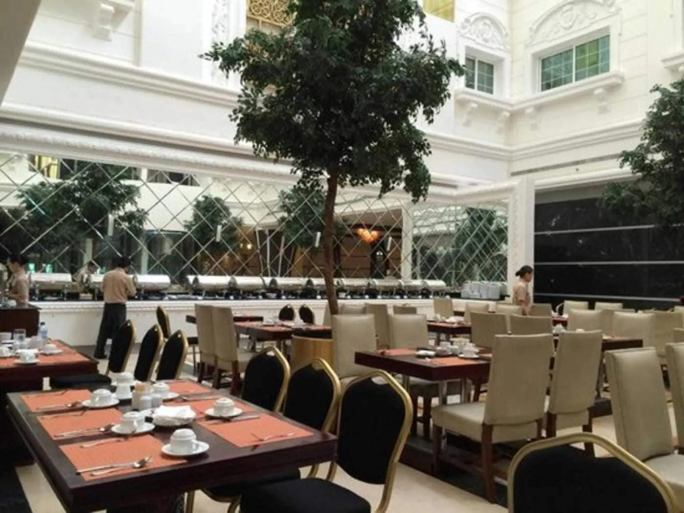 ****  Sunday Hotel Holiday International Dubaï Émirats arabes unis